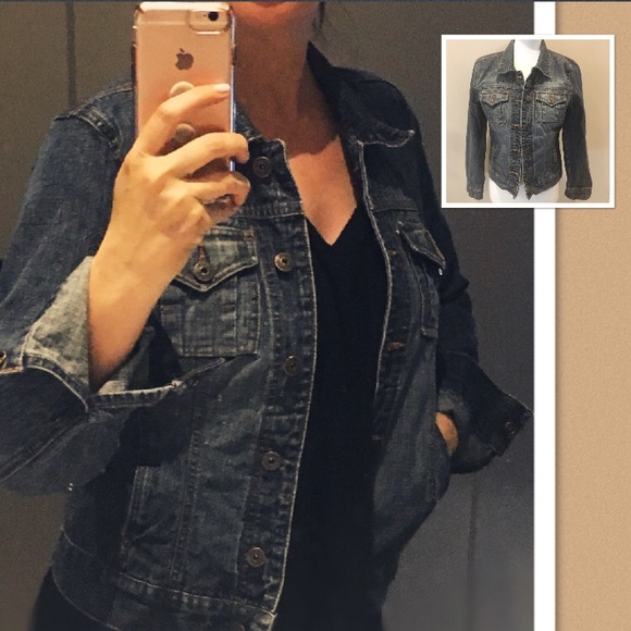 Chic classic denim jacket - Picture 2 of 4